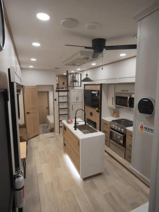 Sierra Luxury Fifth Wheel